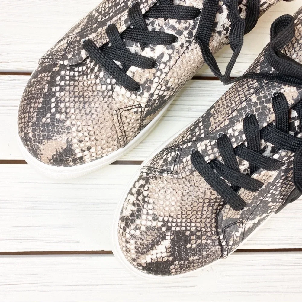 NEW Qupid Faux Snakeskin Chunky Platform Sneakers 8.5